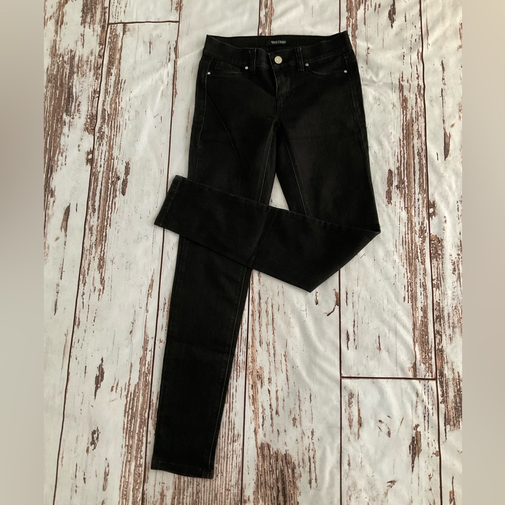 NWOT WHITE HOUSE‎ BLACK MARKET FEEL BEAUTIFUL SKINNY REGULAR JEANS